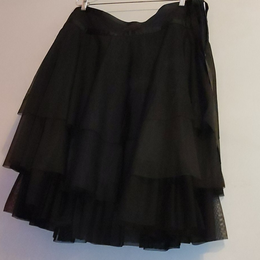 NWOT 3-tier tulle skirt